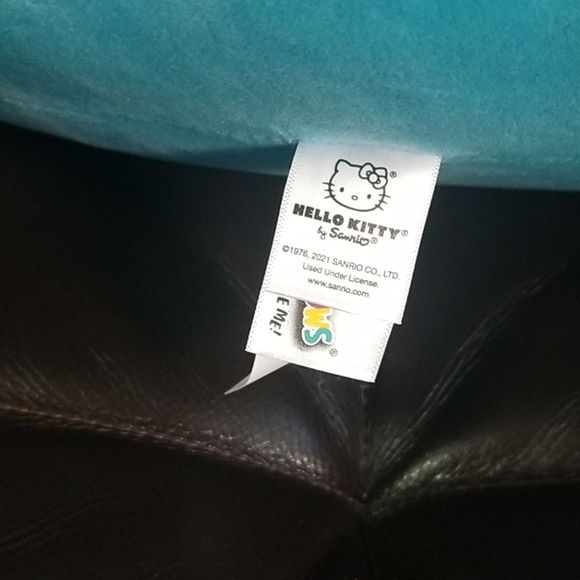 New Limited Editon Hello Kitty 20" Squishmallows - Picture 8 of 11
